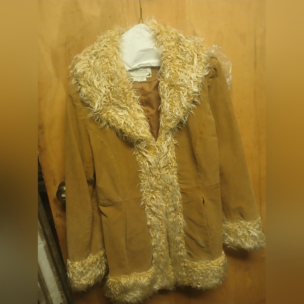 Medium Vintage Learsi Women's Tan Faux Fur Trim Coat